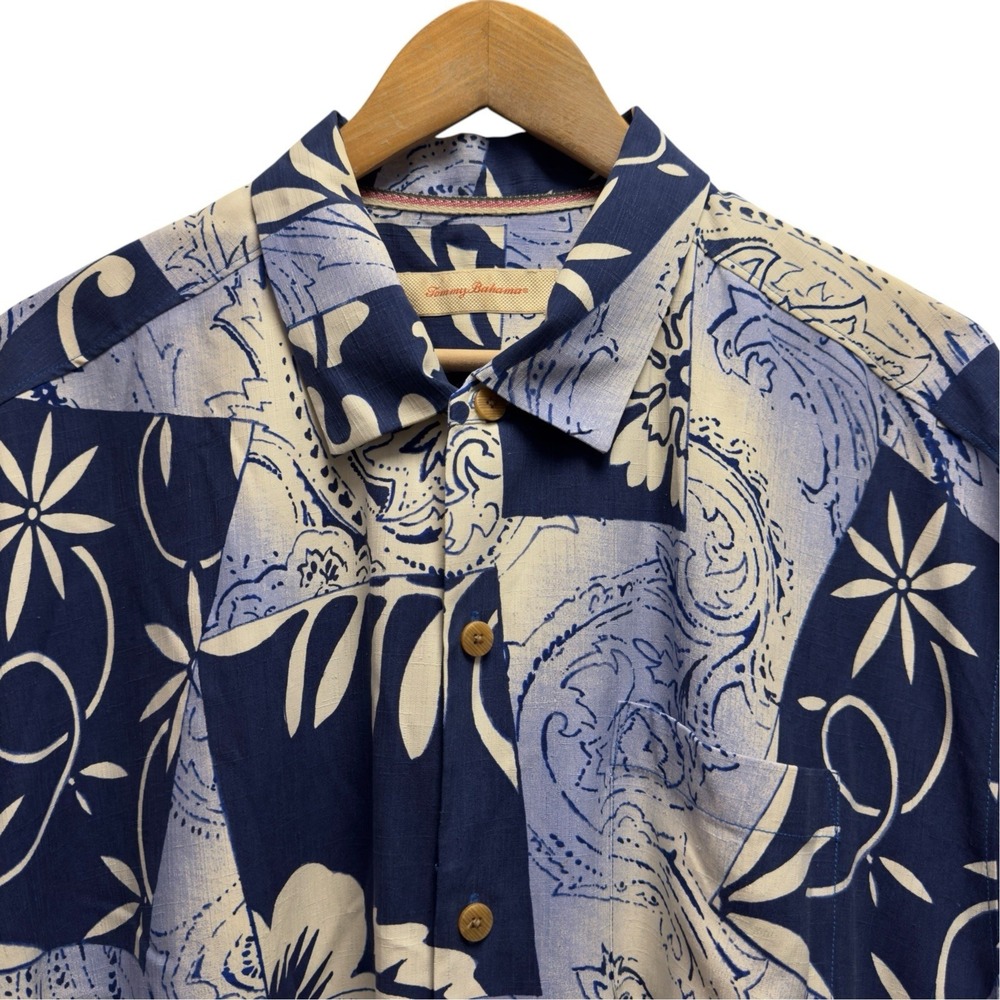 Tommy Bahama Men's XL Blue/White AOP Floral Paisley Silk Hawaiian Camp Shirt euc